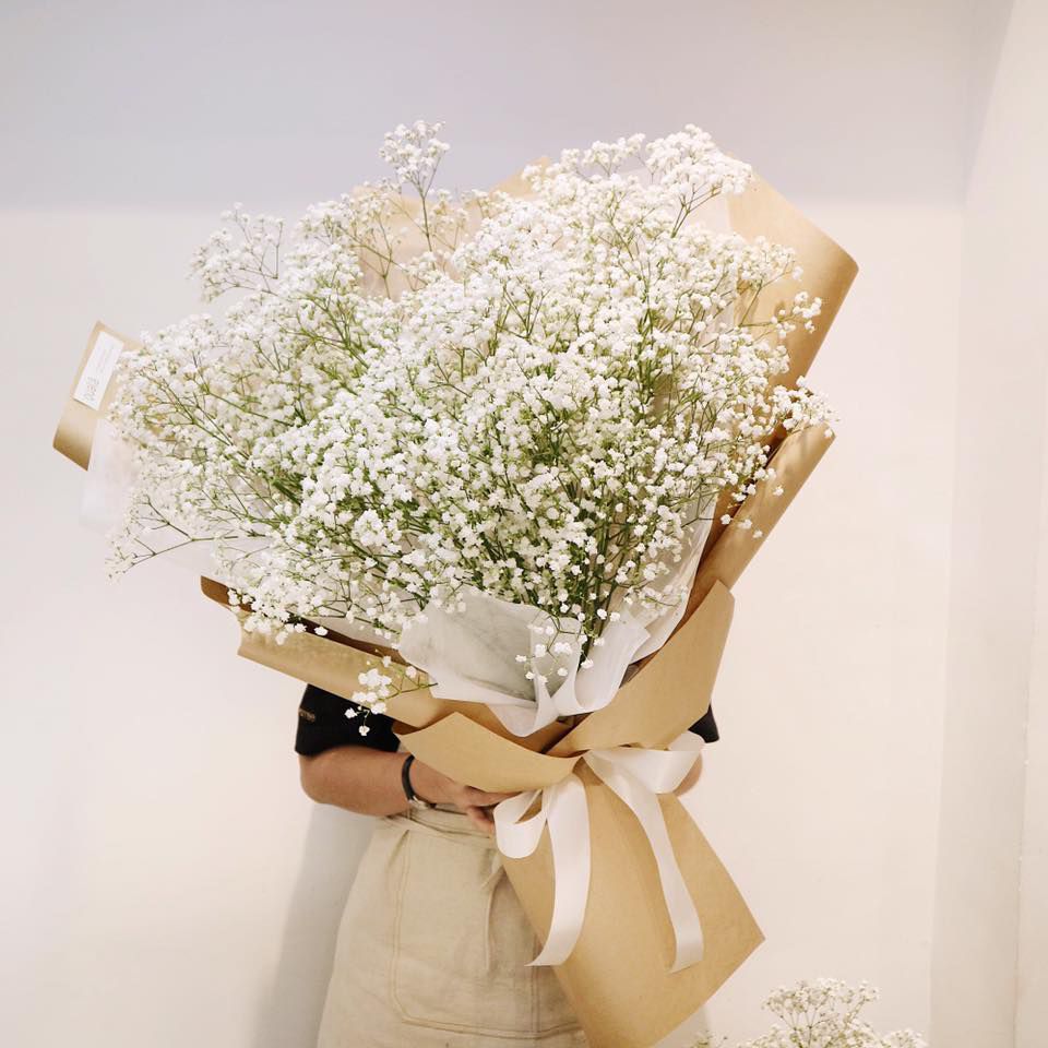 nơ nhỏ xinh xắn là phụ kiện hoa tươi không thể bỏ qua